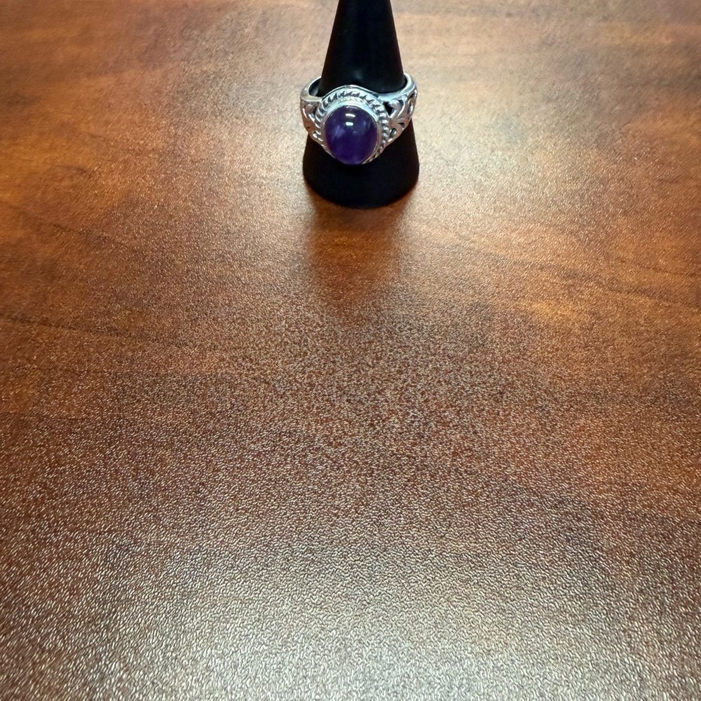 Elegant Sterling Silver 925 and Amethyst Gemstone Ring
